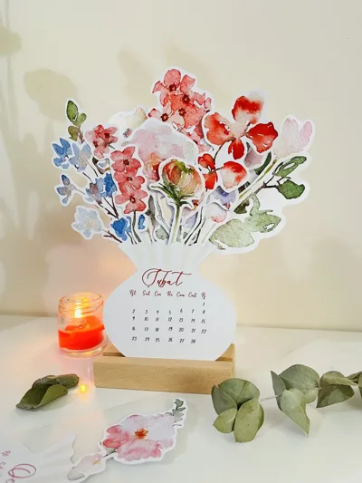 Çiçek Tasarımlı 2026 Masa Takvimi | Fotoğraflı Dekoratif Masa Üstü Takvim